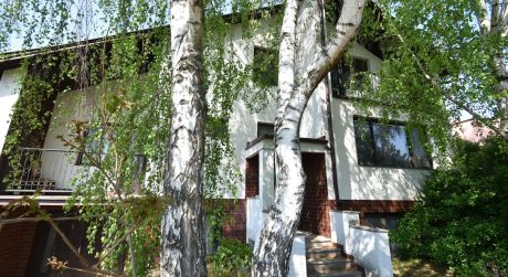 Kuchárek-real: Predaj dvojgeneračného 8 izb. domu v obci Vozokany pri rieke Čierna voda