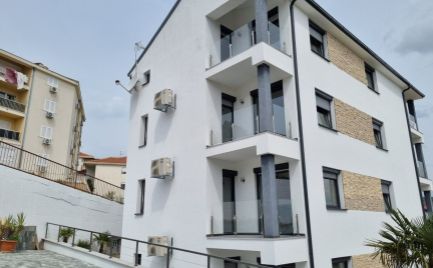 Trogir – Čiovo, novostavby apartmánov s výhľadom