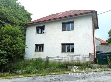 Dom s pozemkom 368 m2 Banská Bystrica-Hrochoť predaj