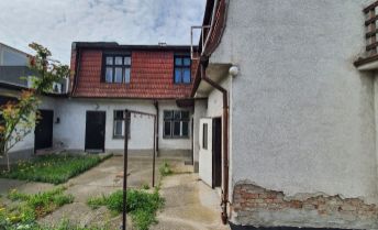 Starý rodinný dom v Bratislave I. na predaj