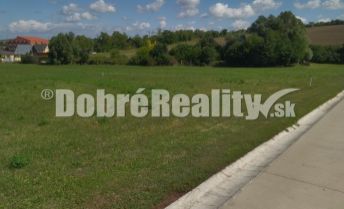 Slnečný stavebný pozemok v obci Vlčany