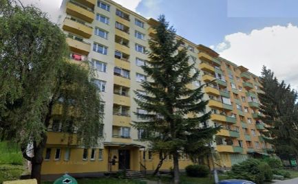 Veľký 3 izbový byt, ZV typ , 82 m2, s lodžiou,  B. Bystrica, Fončorda  - pôvodný stav - cena 139 000€