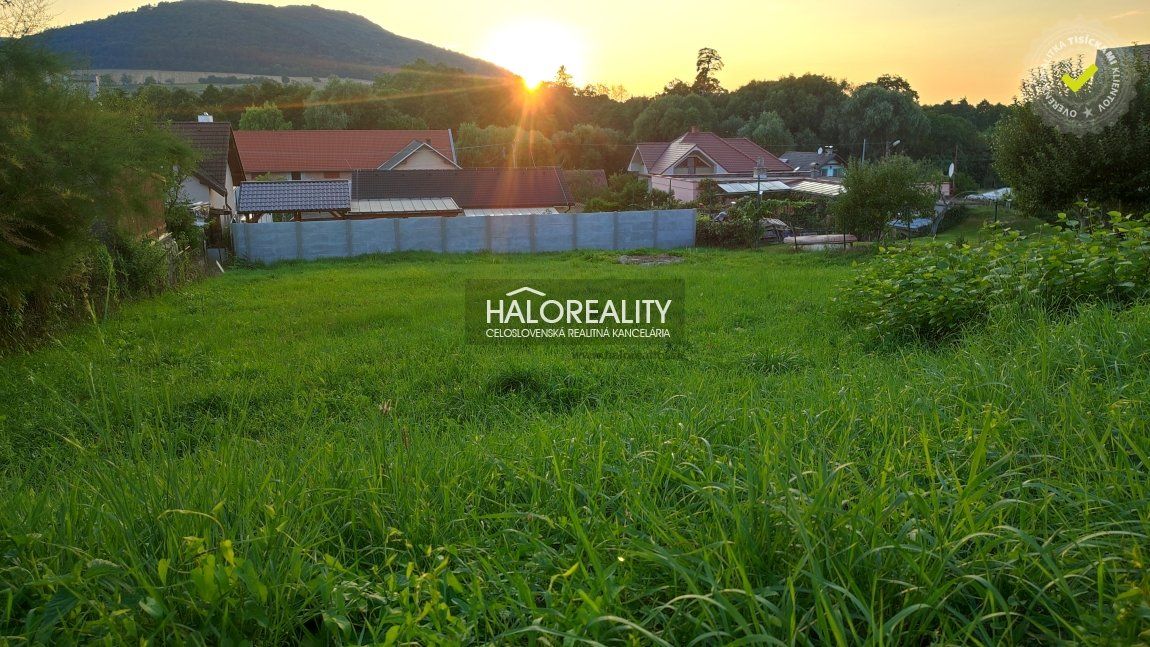 HALO reality - Predaj, pozemok pre rodinný dom   766m2 Veľké Uherce, v tichej lokalite - EXKLUZÍVNE HALO REALITY