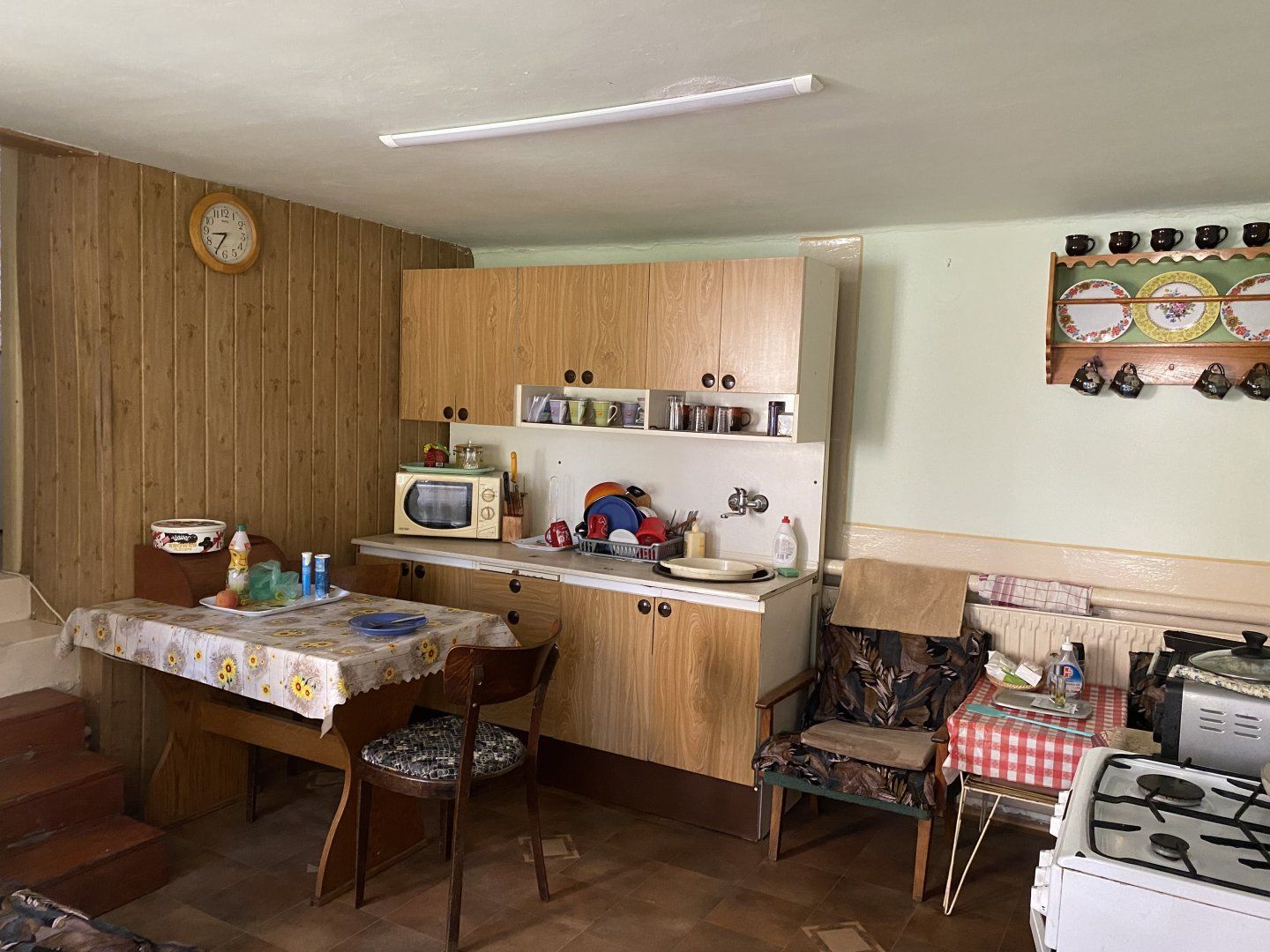 Výhodná ponuka: 3-izbový rodinný dom na predaj v obci VIESKA (Kisfalud), pozemok 2000 m2, cena: 164 500 EUR