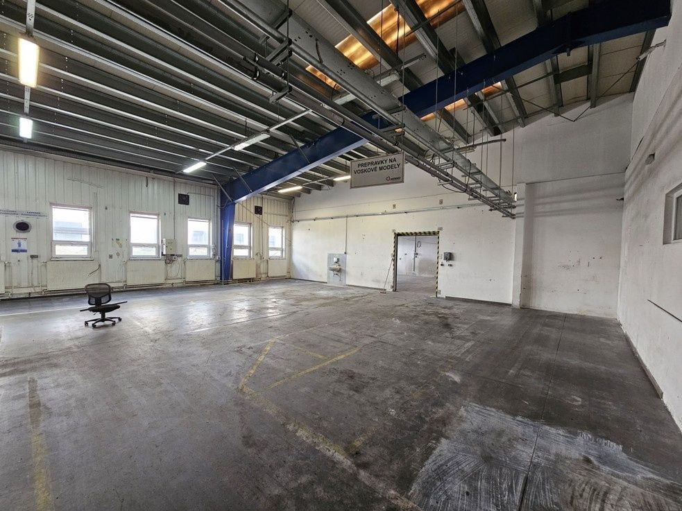 Ponúkame na prenájom výrobné a skladové priestory v modernej hale o ploche 2249 m2