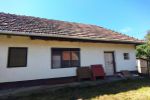 Realitná kancelária SA REALITY ponúka na predaj rodinný dom v obci Bátovce, 5á,okres Levice