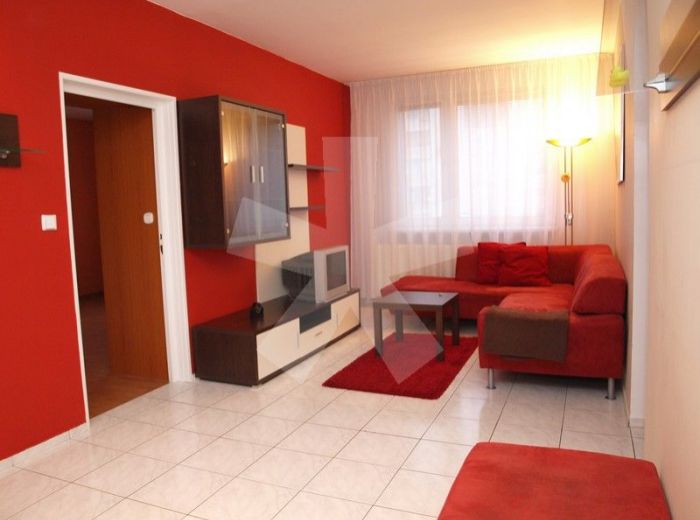 PRENAJATÉ - JASOVSKÁ, 3-i byt, 69 m2 - nádherný byt s loggiou, KOMPLETNE ZREKONŠTRUOVANÝ A ZARIADENÝ