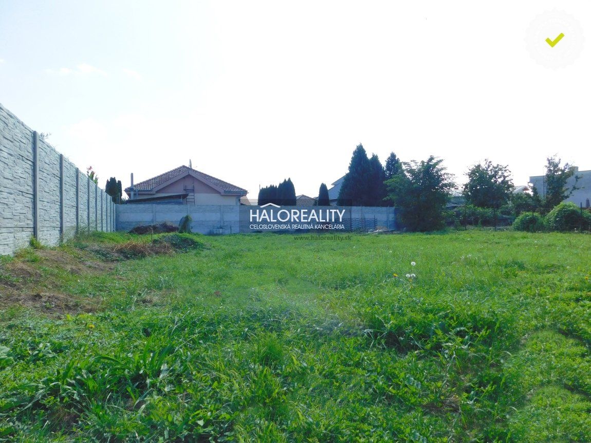 HALO reality - Predaj, pozemok pre rodinný dom   485m2 Kolárovo, len 300m od hrádze mŕtveho ramena Dunaja - EXKLUZÍVNE HALO REALITY