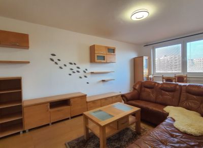 NA PRENÁJOM - Zariadený 3 izbový byt s balkónom na sídlisku  SNP