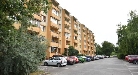 Kuchárek-real:Exkluzívne ponúkame 3-izbový byt vo výbornej lokalite v Trnave.