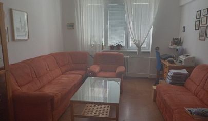 2-izb. byt s balkónom a loggiou na Kadnárovej ul. v Krasňanoch