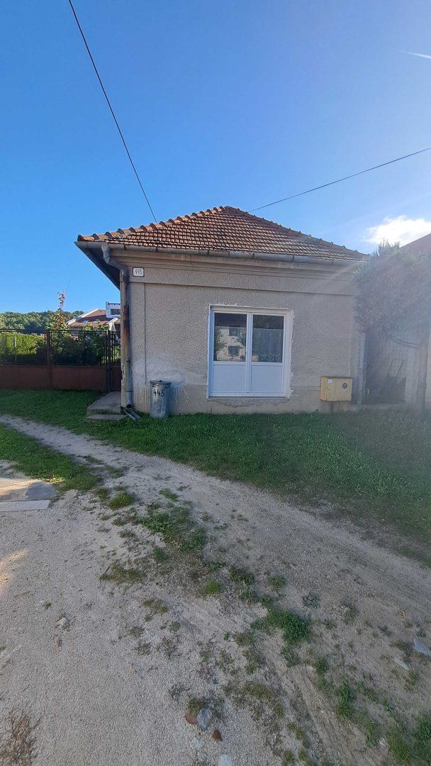 Rodinný dom na rovinatom pozemku v obci Veľké Uherce - okres Partizánske