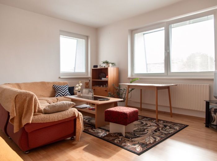 SVÄTOPLUKOVA, 5-i dom, 224 m2 - POZEMOK 1011 m2, PRIESTRANNÝ dom, tichá lokalita, veľký POZEMOK
