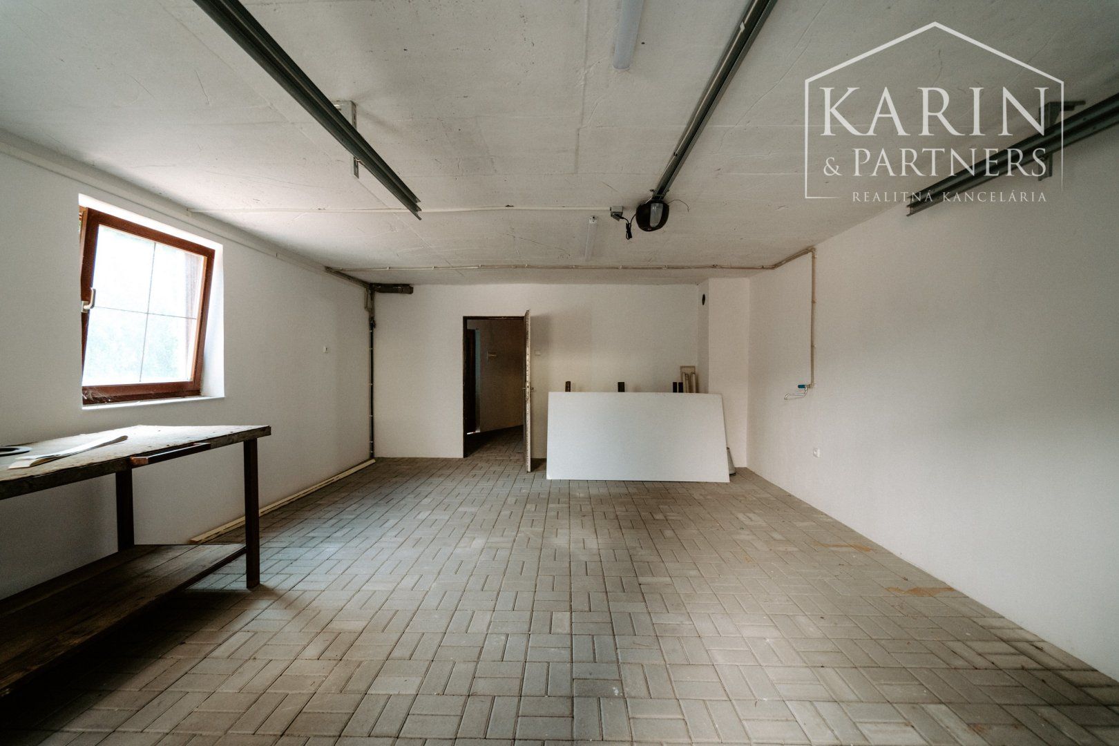 NA PREDAJ: rozľahlý 4 izbový, novo zrekonštruovaný dom v meste Šaštín-Stráže
