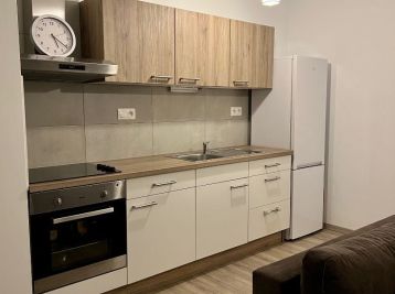 Predaj 2 izbový byt, balkón, novostavba, garážové státie