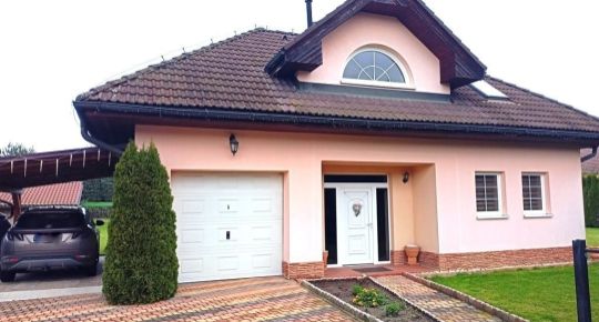PREDAJ,  BUNGALOV s veľkým pozemkom, bazénom a podpivničeným altánkom, Vígľaš