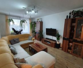 Krásny, veľký a slnečný 3-izbový byt po kompletnej rekonštrukcii v Šali