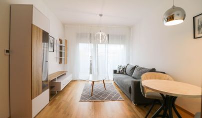 ZARIADENÝ 2-izb. byt s BALKÓNOM v 2 ročnej novostavbe na ulici Rudolfa Mocka