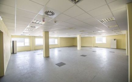 Na prenájom skladové priestory s výmerami od 91 m2 do 1.076 m2 v logistickom areáli v Rači.