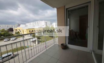 3-room partly furnished apartment with garage, AC, new building (2004) on Pribisova street