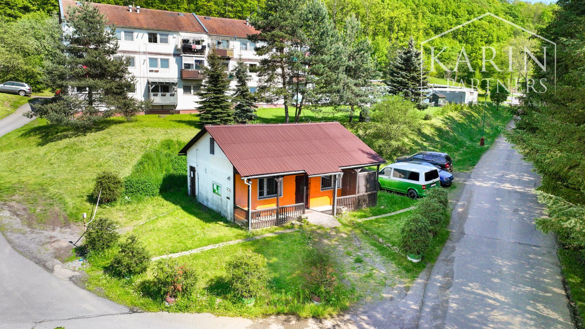 Dom na bývanie alebo podnikanie s pozemkom 318m2 v obci Svätý Anton pri Banskej Štiavnici
