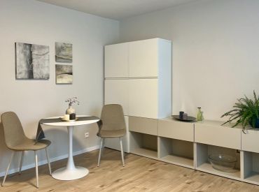 Moderný 2. izbový bytík  na prenájom – Vajnorská ulica - 42 m2 –kompletná rekonštrukcia.
