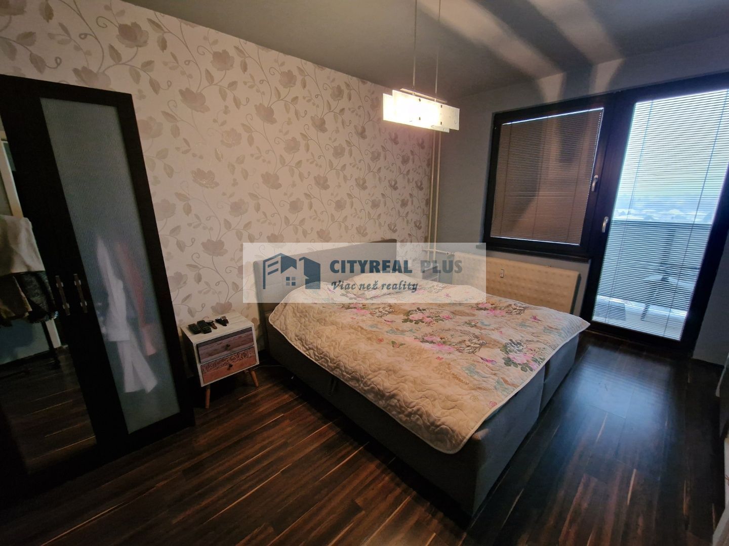 Ponúkame Vám na predaj prerobený 4 izbový byt v meste Štúrovo