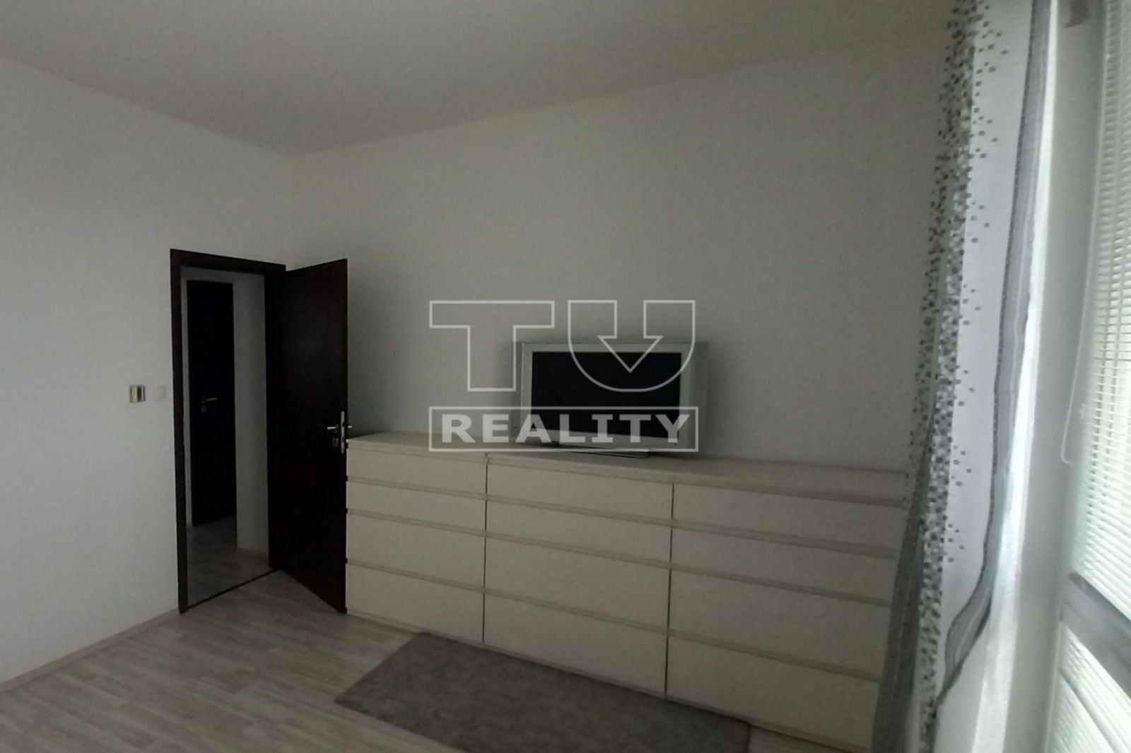 TUreality ponúka na predaj 3 izbový byt, 65m² v Šamoríne