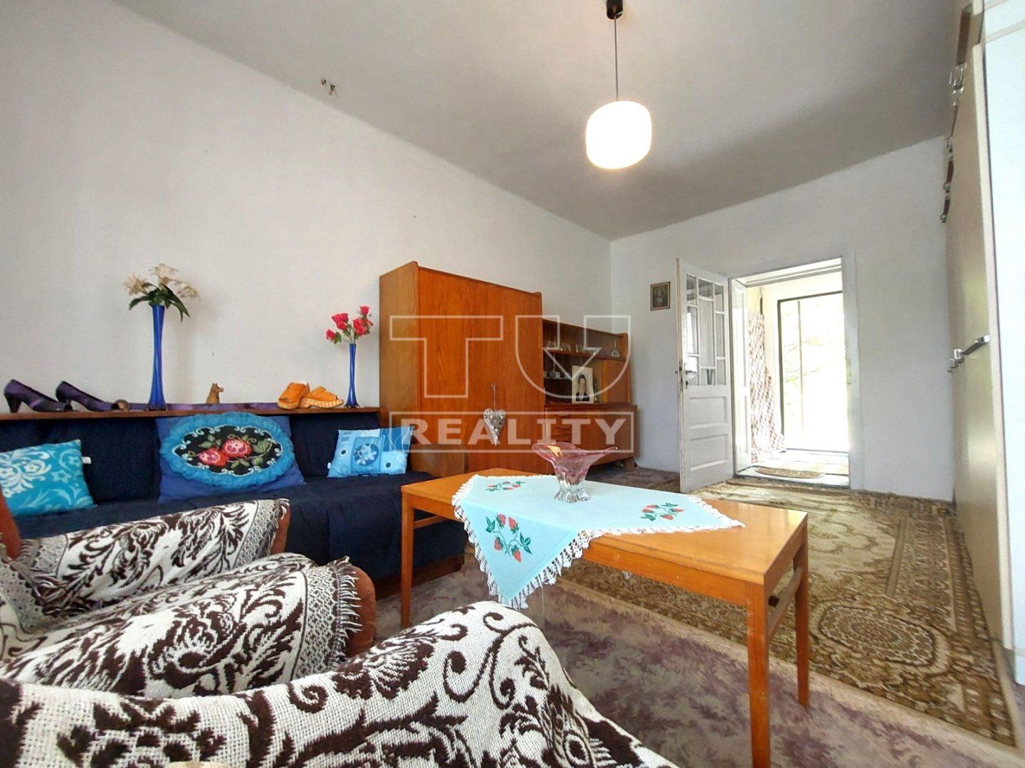 Nová cena!!!Na predaj starší rodinný dom v Nitrianskej Blatnici, postavený na krásnom slnečnom pozemku 2000 m2