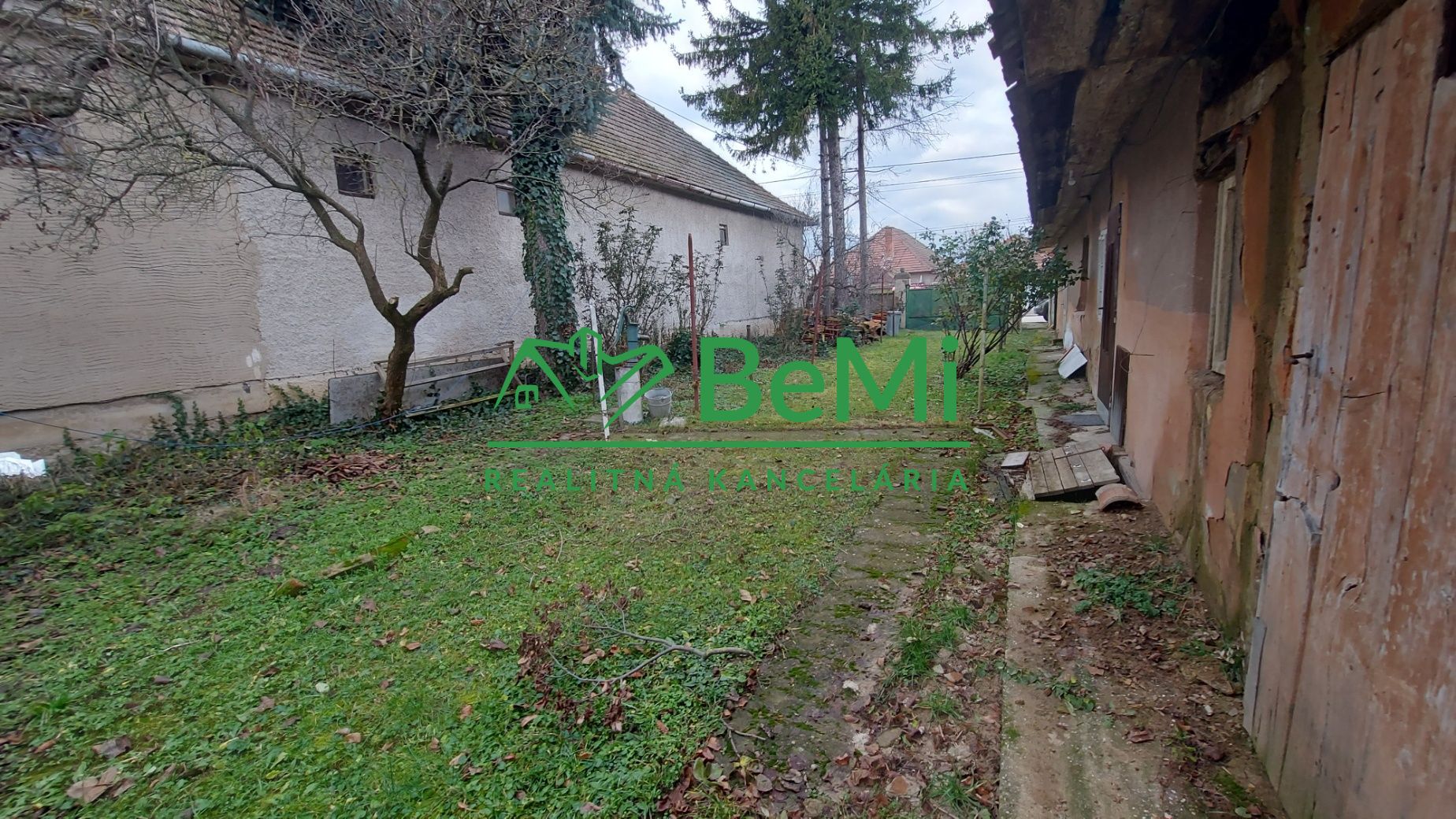 Predaj stavebný pozemok  v obci Veľký Cetín,  okres Nitra (155-14-ERFa)