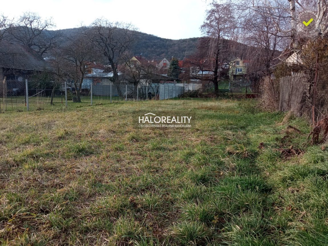 HALO reality - Predaj, pozemok pre rodinný dom   1050 m2 Horné Orešany