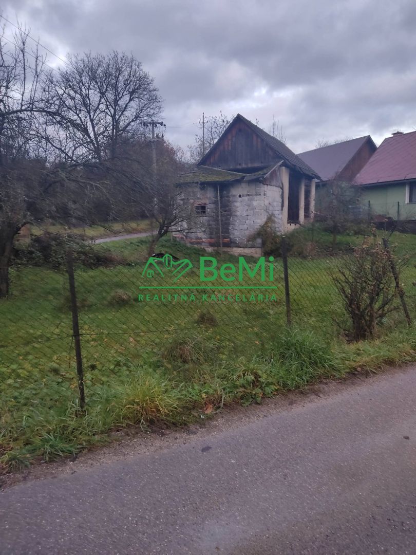 Pozemok v obci Štiavnik, 545m2  068-14-PEMO