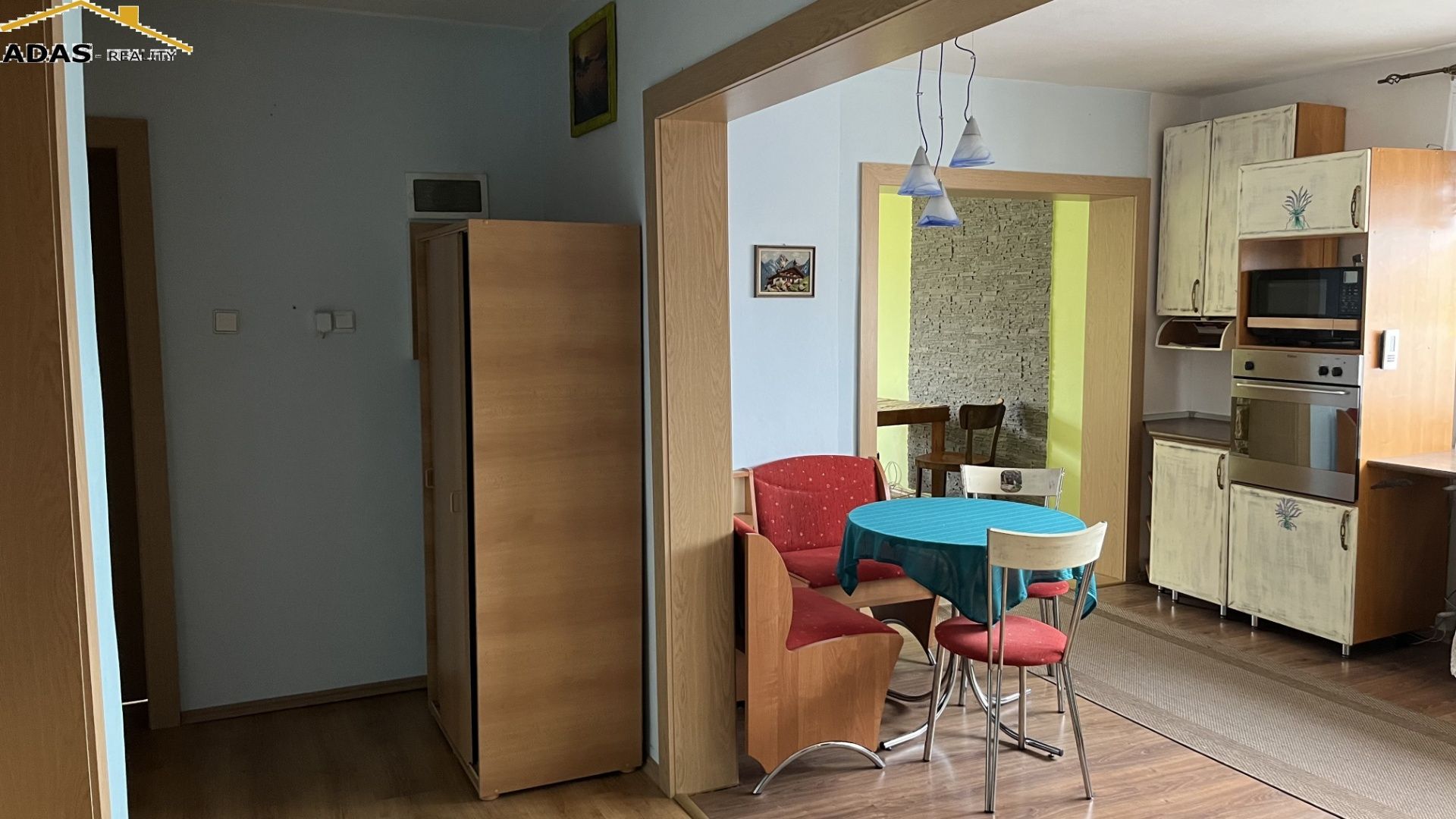 Ponúkame na predaj dvojgeneračný rodinný dom v meste Spišská Bela na ul. SNP.