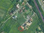 REZERVOVANÉ - Kriváň – pozemok v intraviláne obce s cestou, výmera  703 m2 - predaj