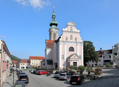PREDAJ - RAKÚSKO - Hainburg a.d.Donau - investičná nehnuteľnosť v centre mesta