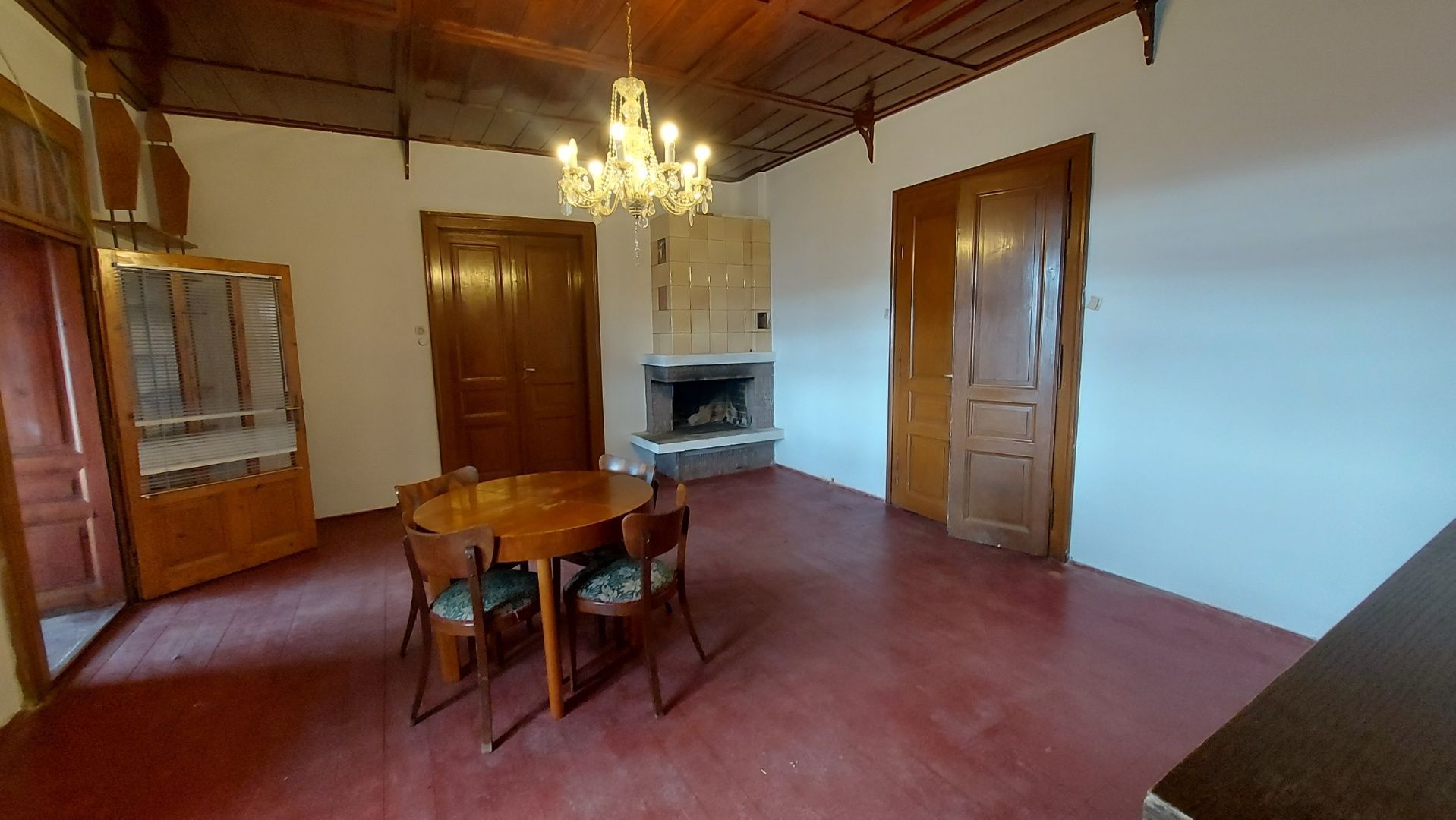 Predaj 4 izbový rodinný dom v spodnej časti  Nitra- Zobor (162-12-ERF)
