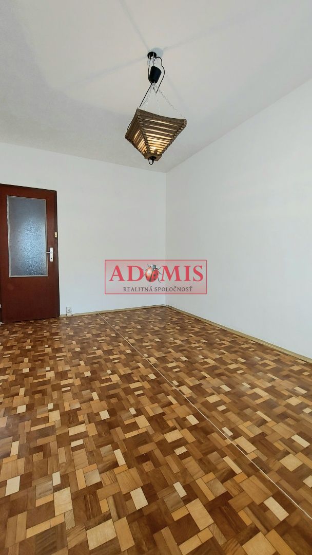 ADOMIS - predám 2-izb priestranný byt 55m2,loggia,Bukureštská ulica, sídlisko Ťahanovce, Košice