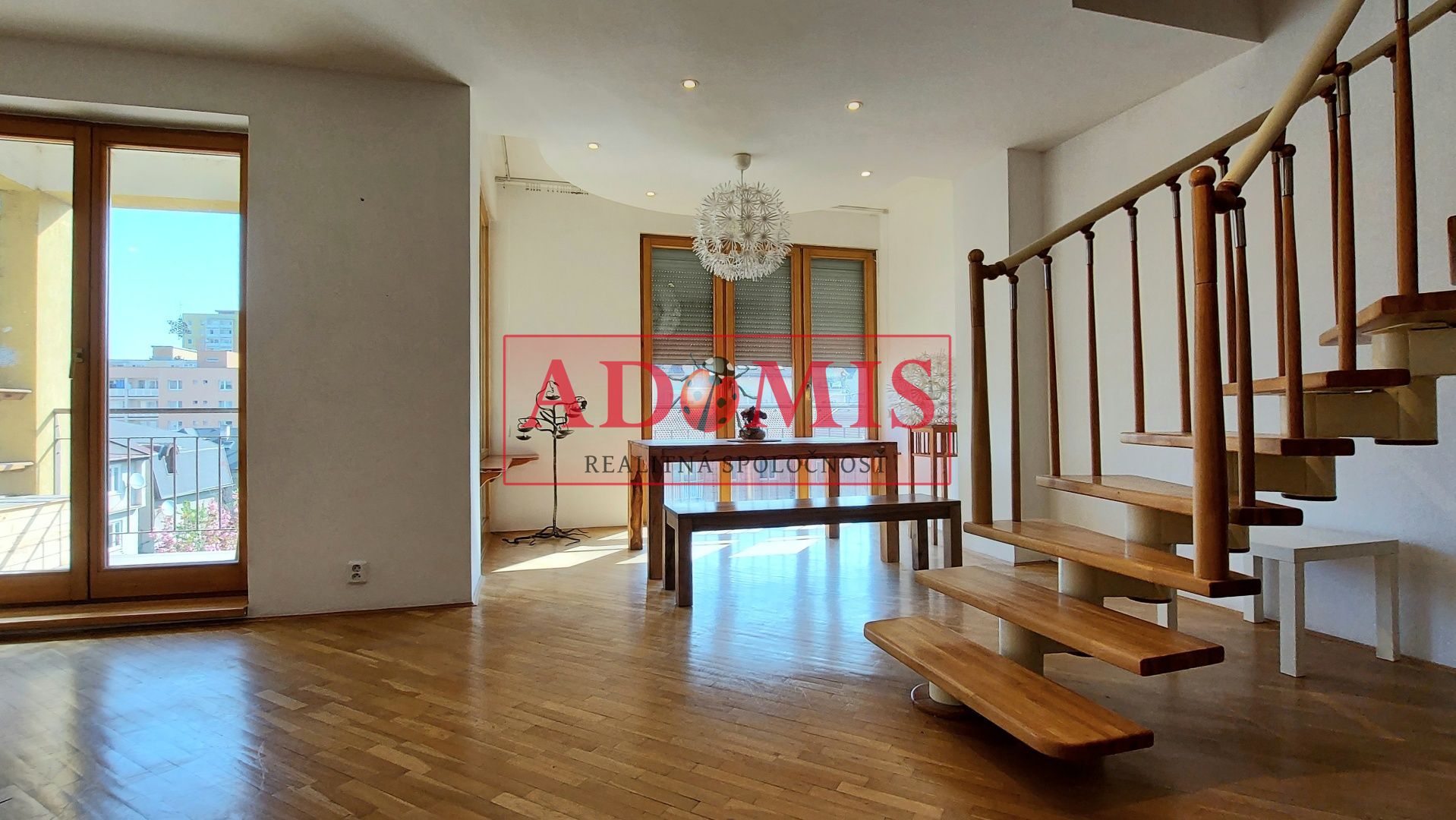ADOMIS -  predáme 5-izb. byt,3-podlažný(mezonet),dvojgaráž,uzamknuté parkovanie,2x kúpelňa,2x balkón,TOP lokalita, Brezová ulica, Košice.