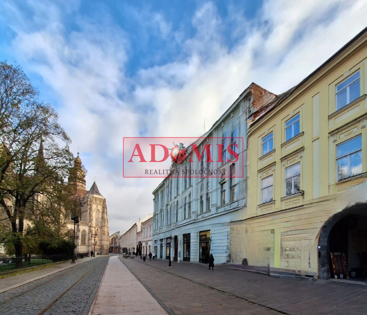 ADOMIS - predáme 3izb priestranný byt 127m2 v centre mesta, len 100m od Dómu Sv. Alžbety, Hlavná ulica Košice.