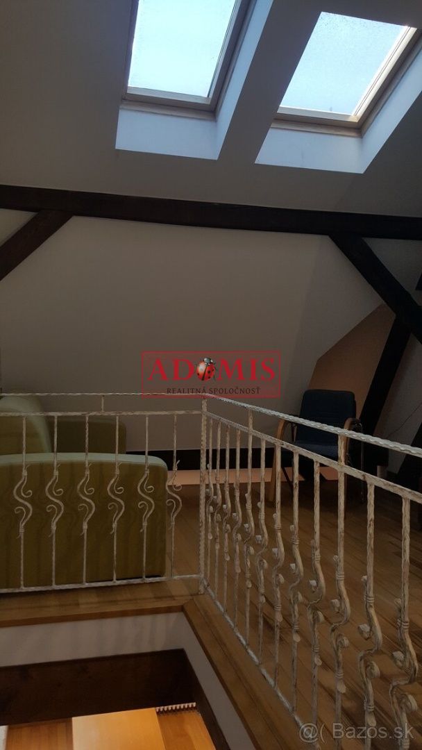 ADOMIS - predáme 3-izb mezonet 68m2, výťah,parkovanie vo dvore,pivnica,historická budova, Hlavná ulica Košice centrum.