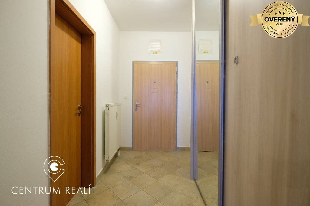 Veľkometrážny 2-izbový byt pod Kolibou, Vlárska, BA - Nové Mesto