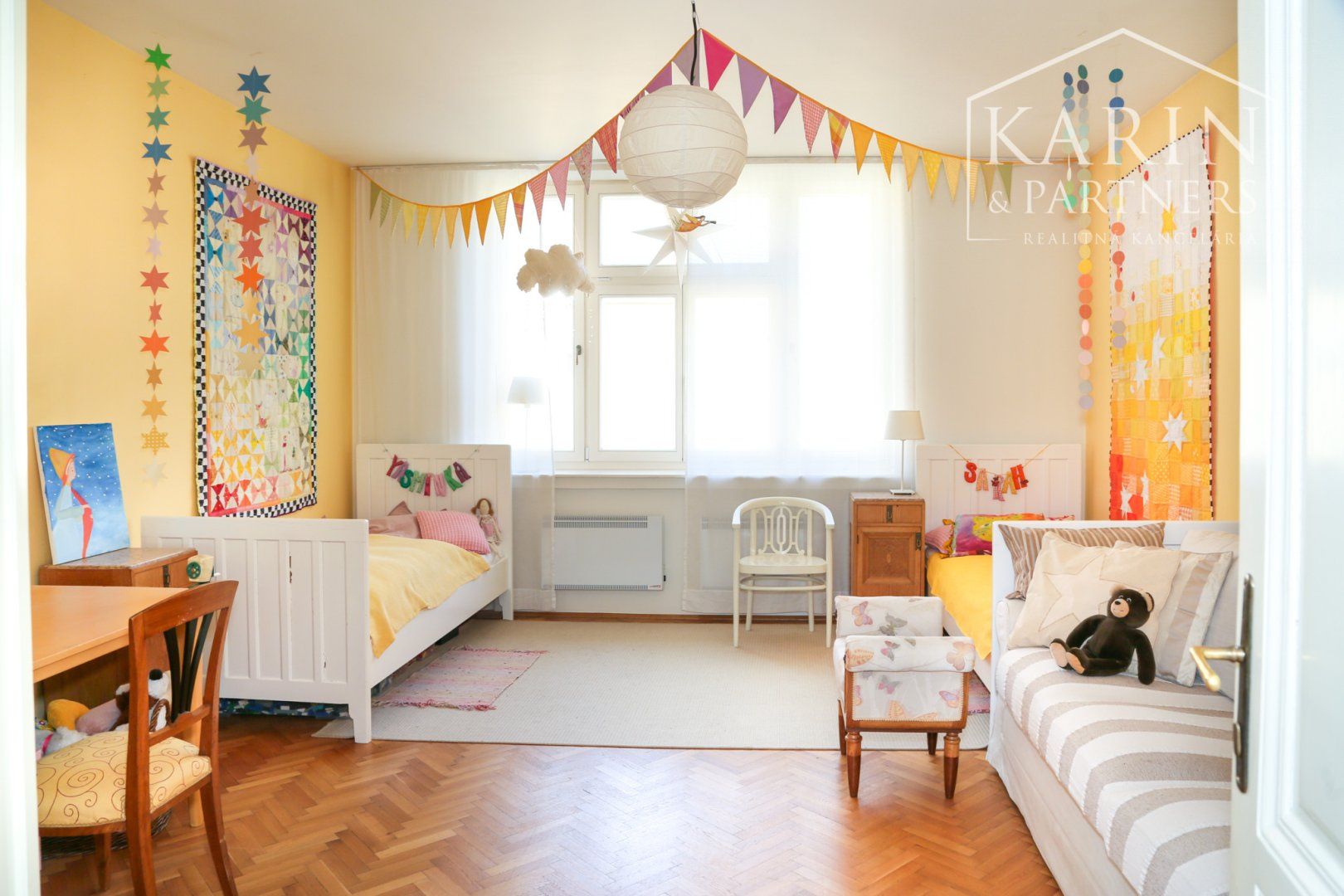 Krásny, priestranný 4,5- izbový rodinný byt v centre mesta Banská Štiavnica