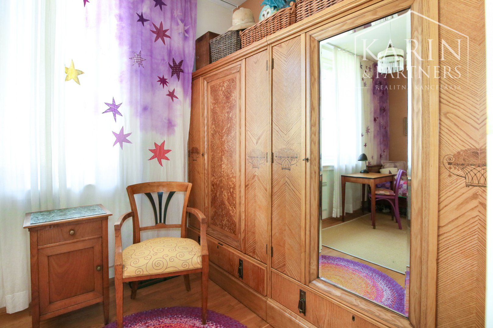 Krásny, priestranný 4,5- izbový rodinný byt v centre mesta Banská Štiavnica