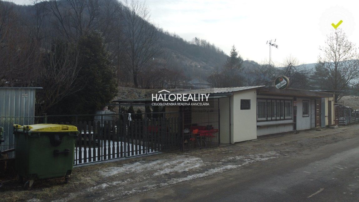 HALO reality - Predaj, pozemok   551 m2 Tisovec, a prevádzka Bufet - EXKLUZÍVNE HALO REALITY