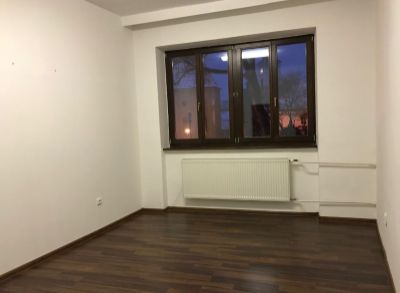 ARETÉ REAL - PRENÁJOM 37 m2 ADMINISTRATÍVNEHO PRIESTORU V PRIAMOM CENTRE PEZINKA, RADNIČNÉ NÁMESTIE