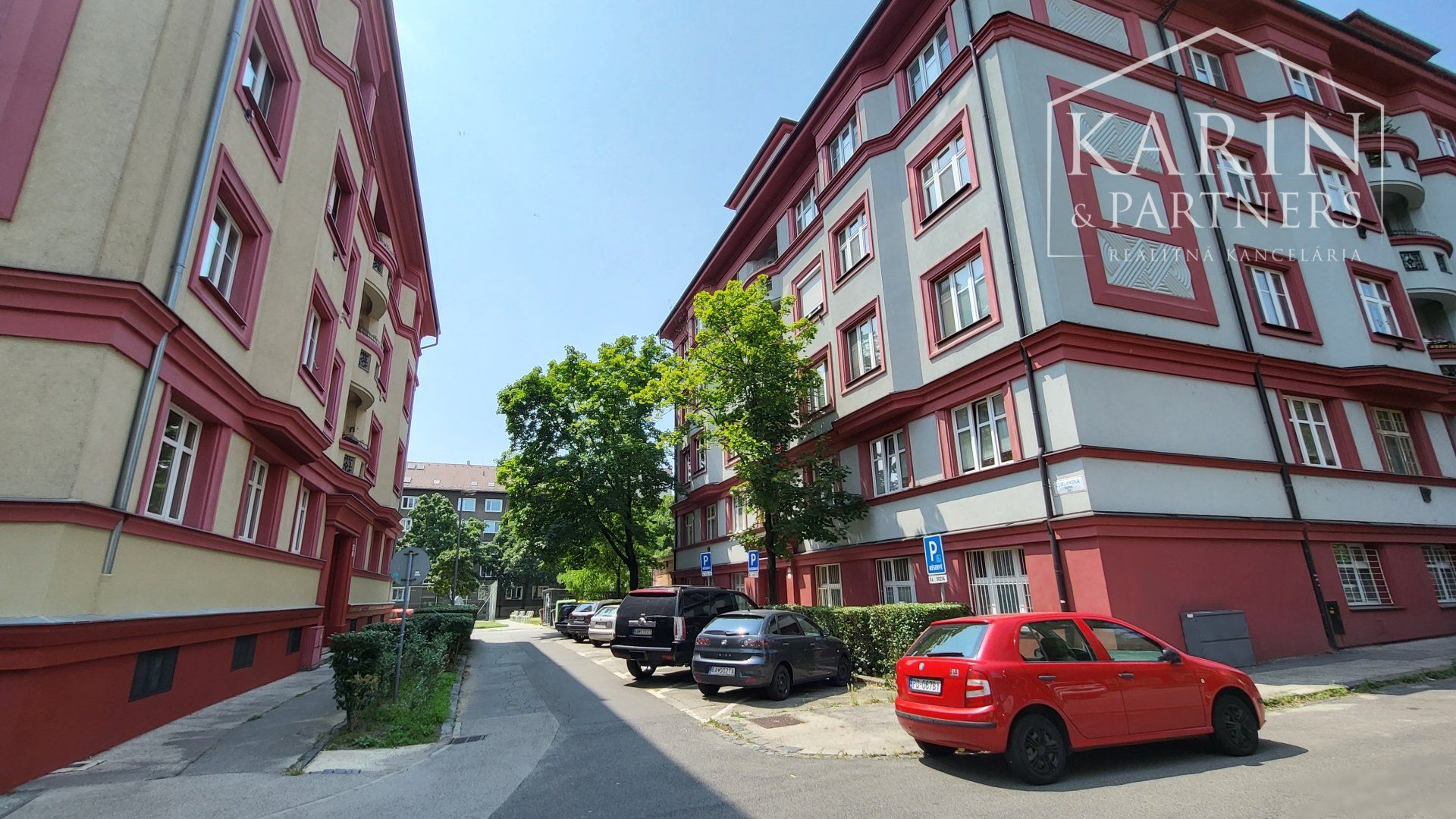 Iný-Kúpa-Bratislava - mestská časť Nové Mesto-220000.00 €