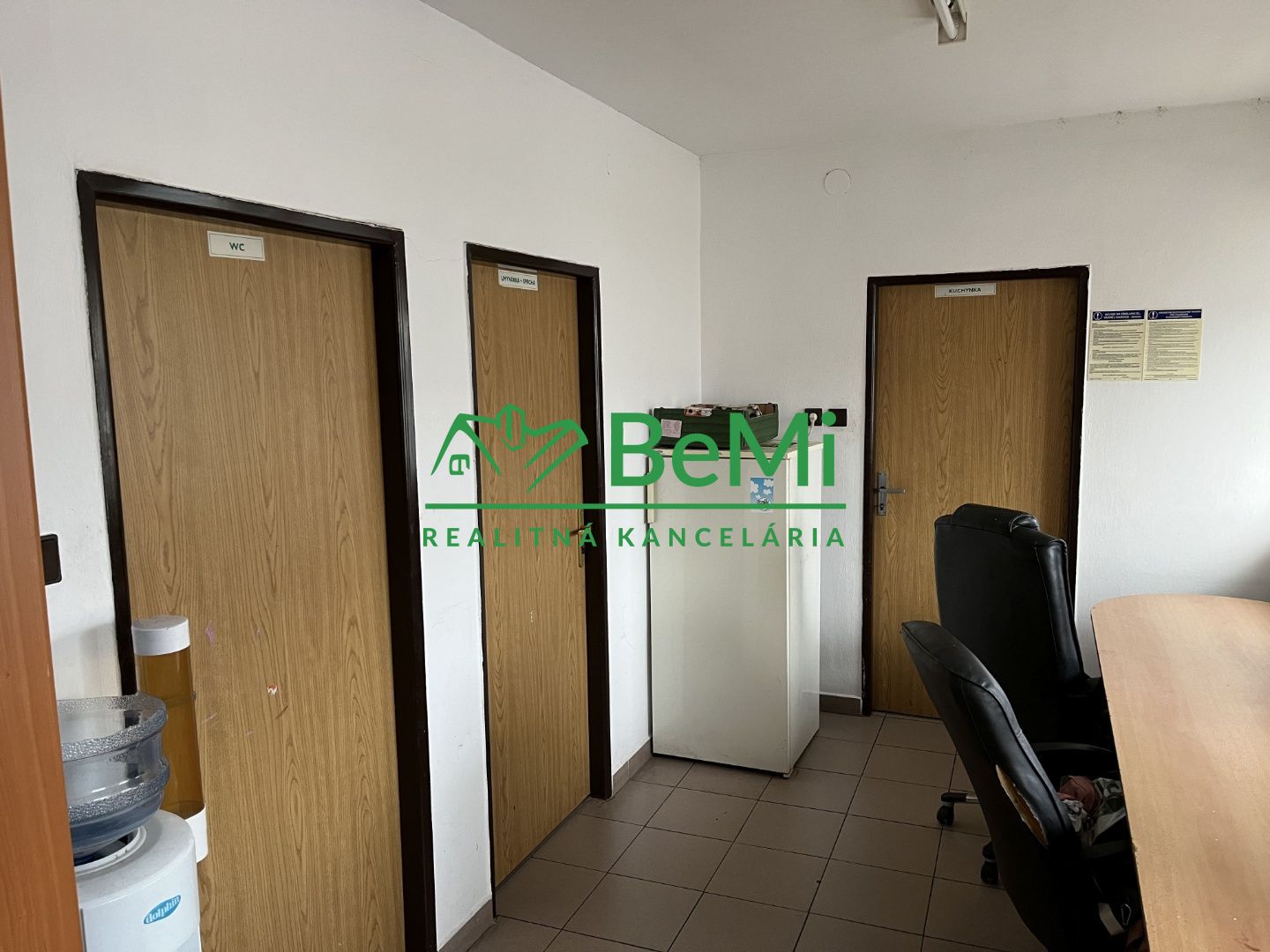 Iný-Prenájom-Topoľčany-400.00 €