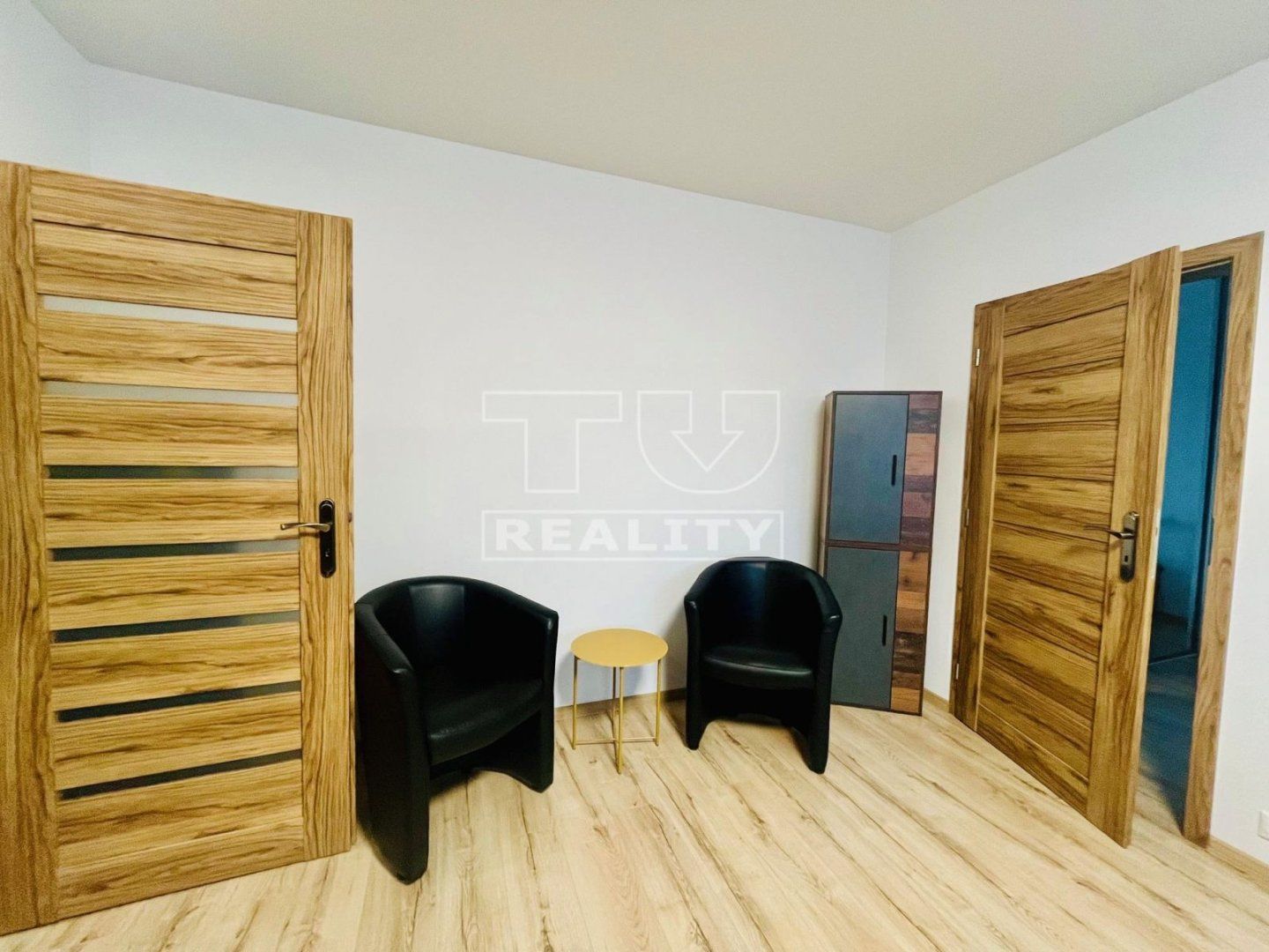 TUreality pripravuje najkrajší kompletne nanovo zrekonštruovaný 2-izbový byt o rozlohe 58 m2 v tesnej blízkosti rieky Váh - REZERVOVANÉ