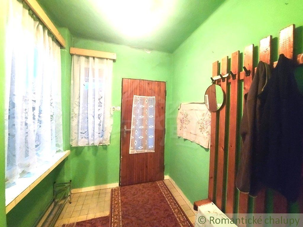 Ihneď obývateľný poschodový dom so suterénom v obci Mužla blízko Štúrova