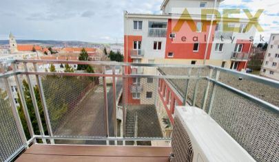 Exkluzívne iba u nás v APEX reality 1i. byt s balkónom za ulici Závalie v Hlohovci, 44 m2